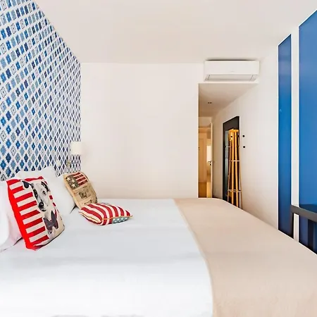 Mercy Ii, In The Heart Of Chiado Apartment Lisbon