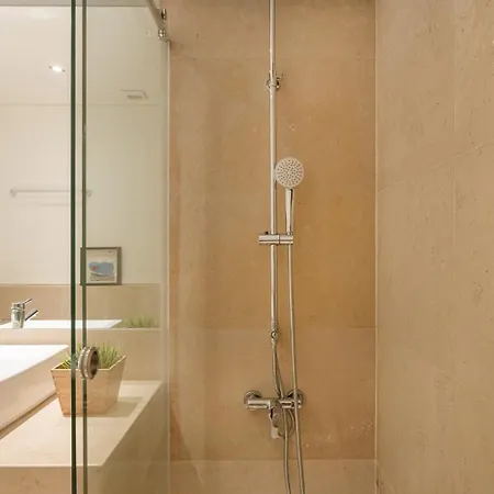 Apartment Mercy Ii, In The Heart Of Chiado