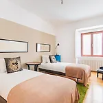 Chiado Mercy Ii With Ac Apartamento *