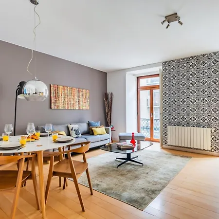 Chiado Mercy Ii With Ac Apartment