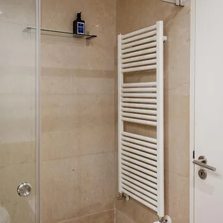 Apartment Chiado Mercy Ii With Ac