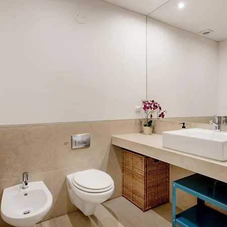 Chiado Mercy Ii With Ac Apartment Lissabon
