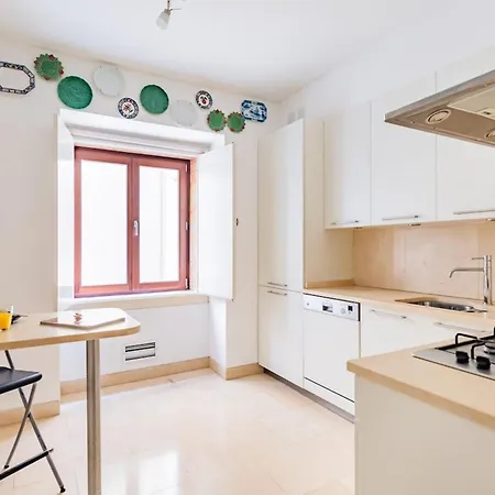 Chiado Mercy Ii With Ac Apartman Lisboa