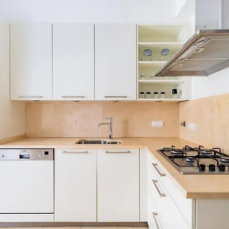 Apartment Chiado Mercy Ii With Ac *