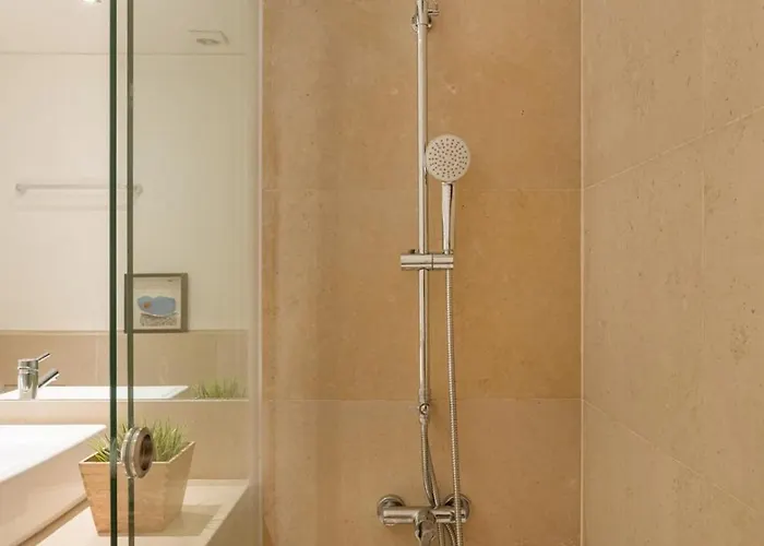 Chiado Mercy Ii With Ac Apartment Lisbon
