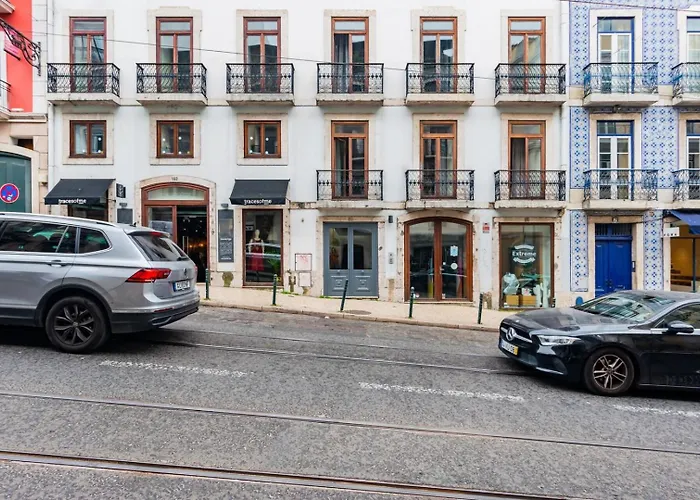 Apartment Chiado Mercy Ii With Ac *