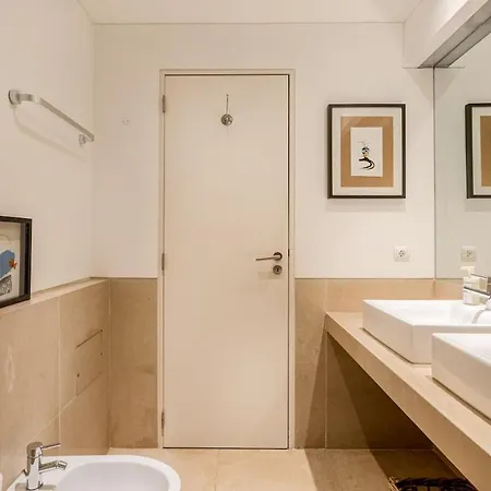 Mercy Ii, In The Heart Of Chiado Appartement