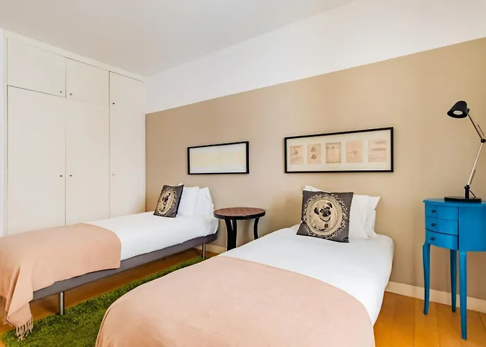 Chiado Mercy Ii With Ac Apartman
