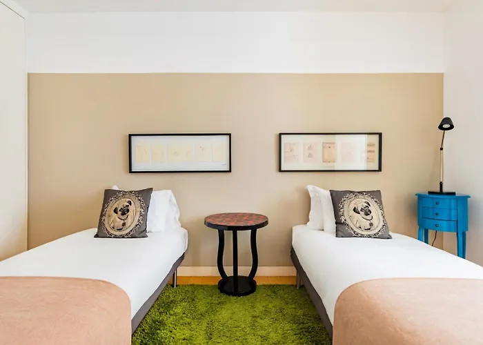 Chiado Mercy Ii With Ac Apartman